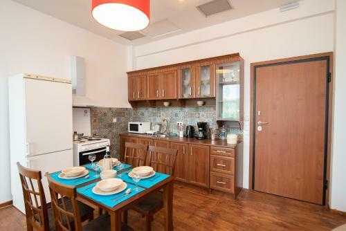 Calypso Apartments