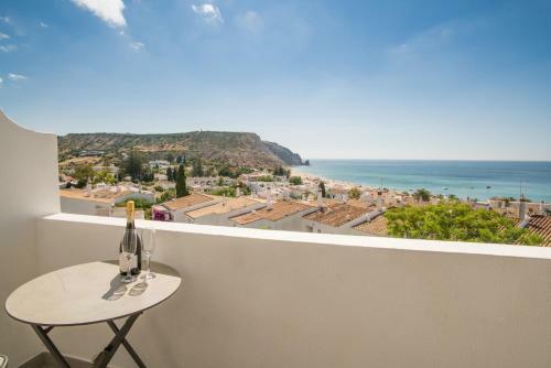 Central Two Bedroom Apartment Praia Da Luz.