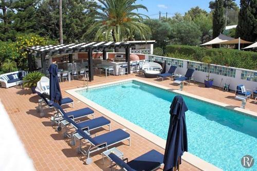 Alto Da Cerca Apartment Sleeps 3 With Pool And Air Con
