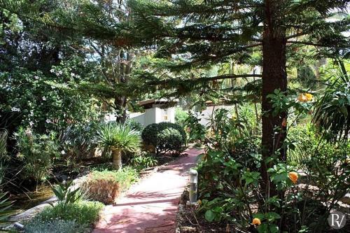 Alto Da Cerca Apartment Sleeps 3 With Pool And Air Con
