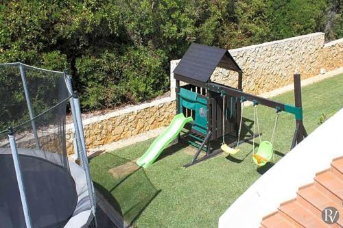 Alto Da Cerca Apartment Sleeps 3 With Pool And Air Con