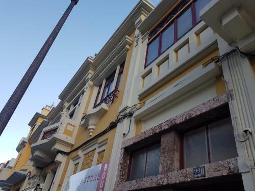 Hostal Urban Suites