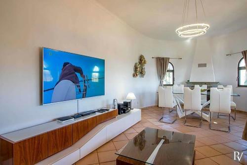 Barranco de Apra Villa Sleeps 6 With Pool Air Con And Wifi