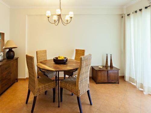 Golden Style Apartment 8-2b