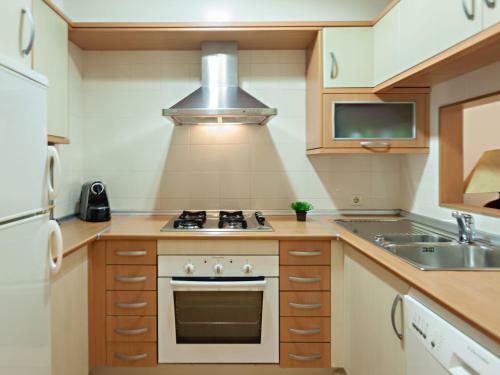 Golden Style Apartment 8-2b