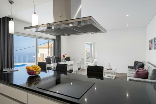 Villa Calhetascape By Ourmadeira