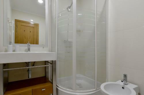 Gorgeous Beach Apartment 6pax - Checkinhome
