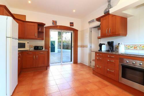 Villa Casa Rainha Near Carvoeiro Pool Bbq