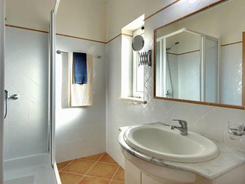 Elegant Villa In Carvoeiro With Swimming Pool