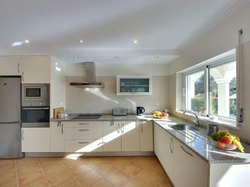 Elegant Villa In Carvoeiro With Swimming Pool
