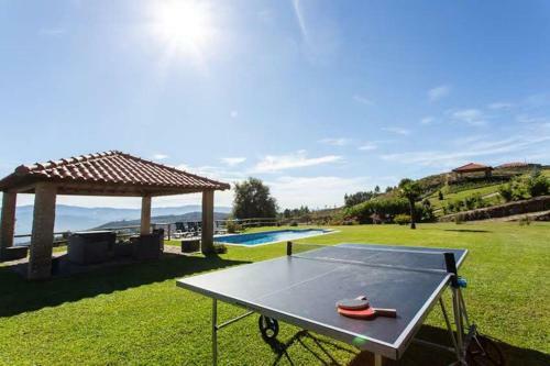 Luxury Spacious Farmhouse With Great Land Viewa