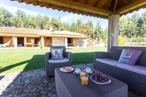 Luxury Spacious Farmhouse With Great Land Viewa