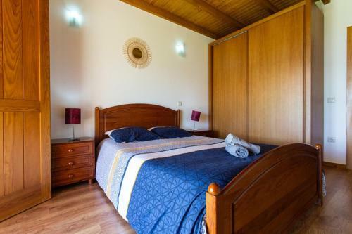 Luxury Spacious Farmhouse With Great Land Viewa