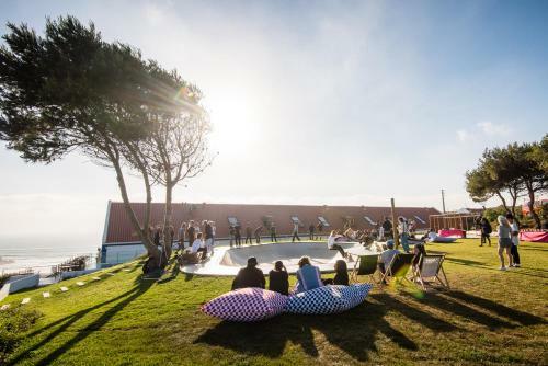 Albergue Lapoint Surf Camp Ericeira