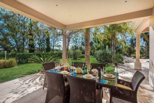 Escanxinhas Villa Sleeps 8 With Pool Air Con And Wifi