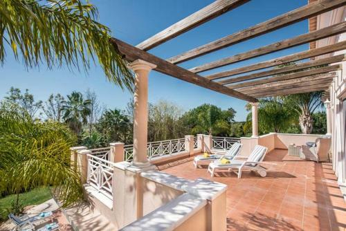 Escanxinhas Villa Sleeps 8 With Pool Air Con And Wifi