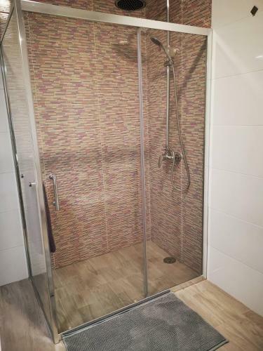 Hostal Luxury Room For 6 - Guesthouse