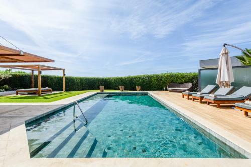 Ferragudo Premium Villa - Heatable Pool & River Views