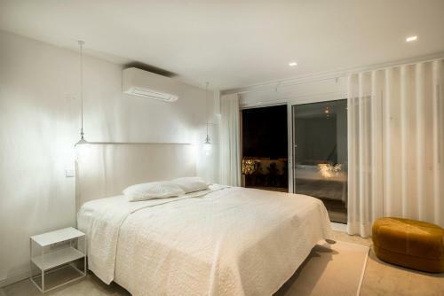 Vale Da Canada Villa Sleeps 10 With Pool And Air Con