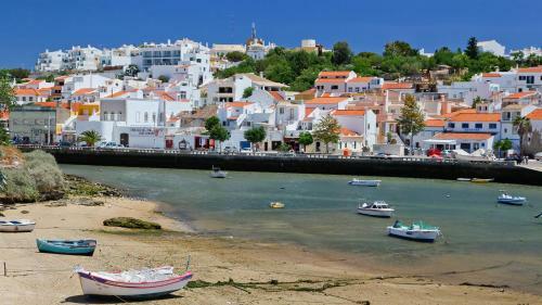 Vale Da Canada Villa Sleeps 19