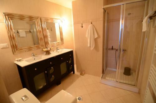 Korina Gallery Hotel
