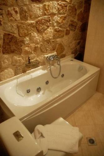 Korina Gallery Hotel