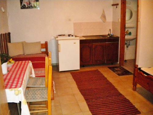 Diamanti Studios & Apartments