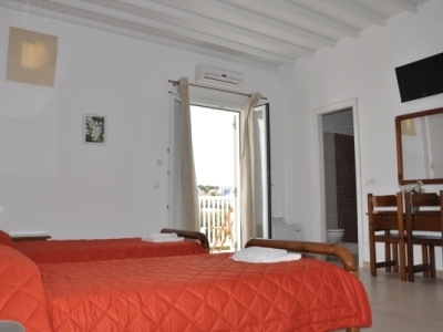 Hostal White Myth
