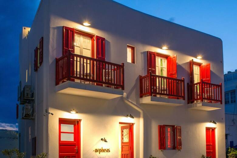 Hostal Orpheas Rooms