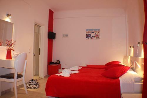 Hostal Orpheas Rooms