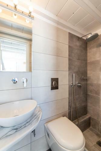 Hostal Orpheas Rooms