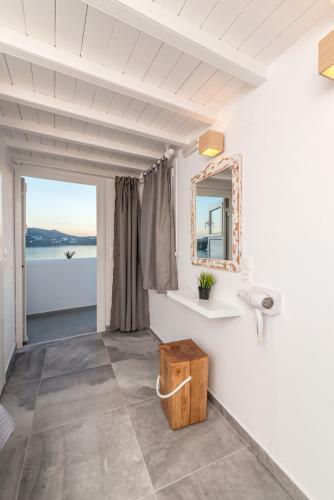 Hostal Orpheas Rooms