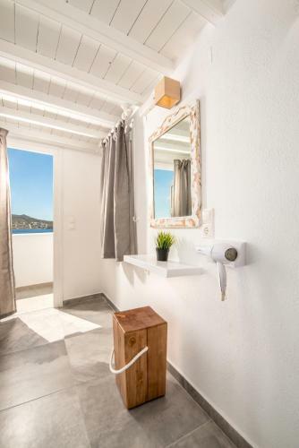 Hostal Orpheas Rooms