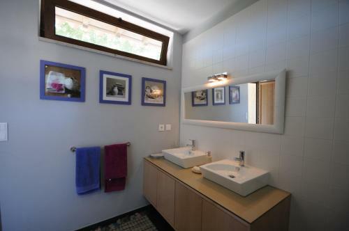 Gondufe Villa Sleeps 12 With Pool And Wifi