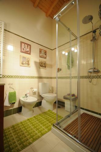 Gondufe Villa Sleeps 12 With Pool And Wifi