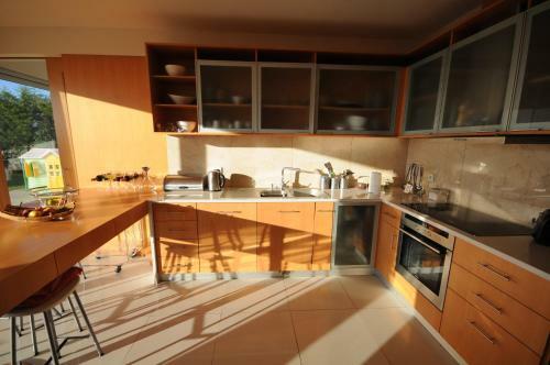 Gateira Villa Sleeps 8 With Pool And Wifi