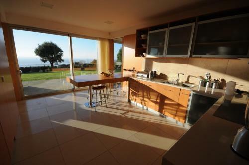Gateira Villa Sleeps 8 With Pool And Wifi