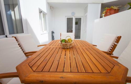 C10 - Lagos Center Apartment
