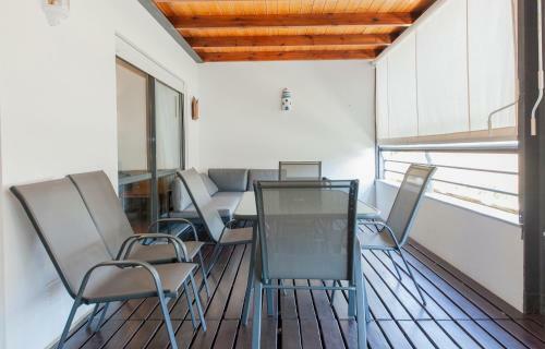 B39 - Marina Hill Apartment