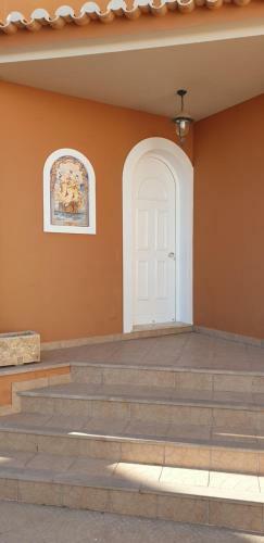 Hostal Dona Ana Guesthouse