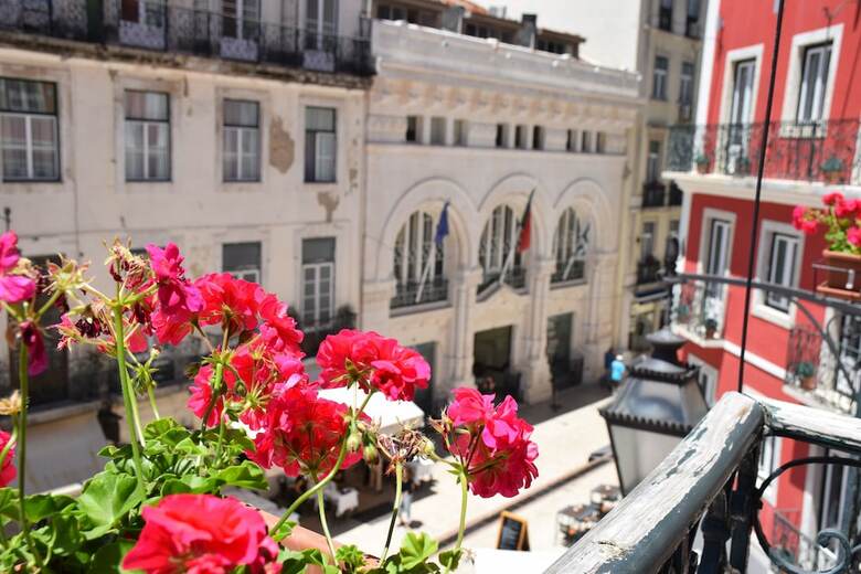 Lx Flowers Apartments