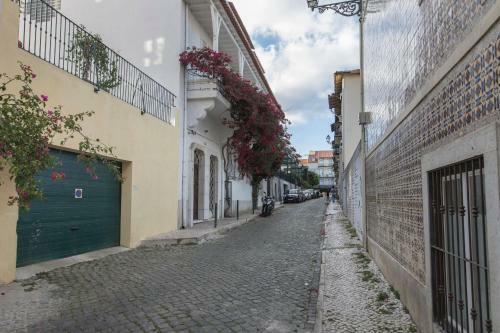 Apartamento Lovelystay - Sunny Flat W/ Balcony Overseeing Graca And River
