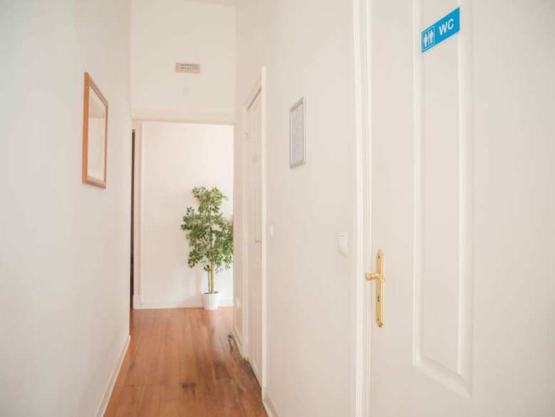 Hostal No Limit Alfama Guesthouse