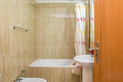 Apartamento T2 Anast�cio Com Vista Piscina