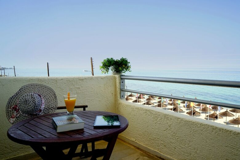 Kokoni Beach Hotel