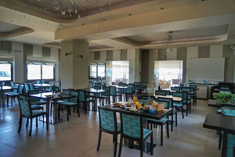 Kokoni Beach Hotel