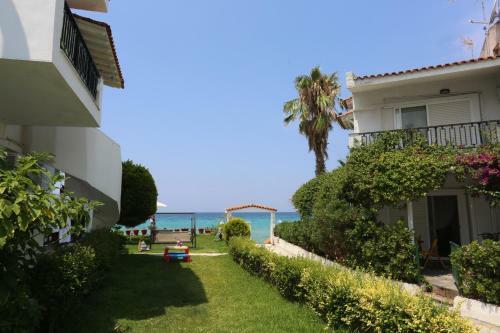 Iris Apartments