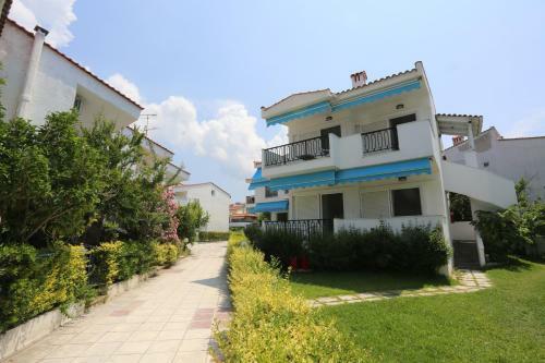 Iris Apartments