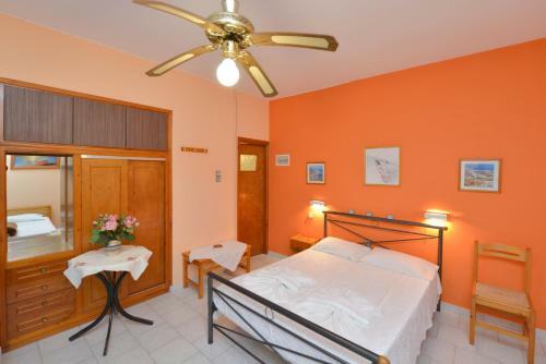 Hostal Meltemi