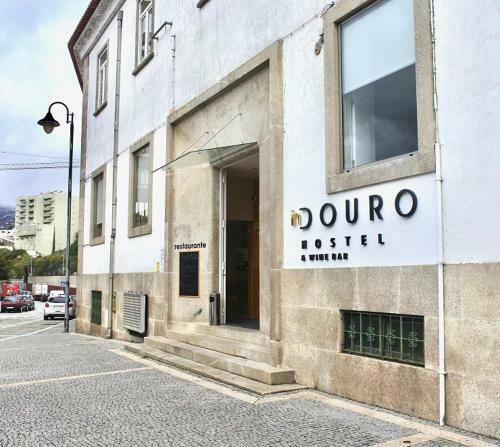 Indouro Hostel & Wine Bar